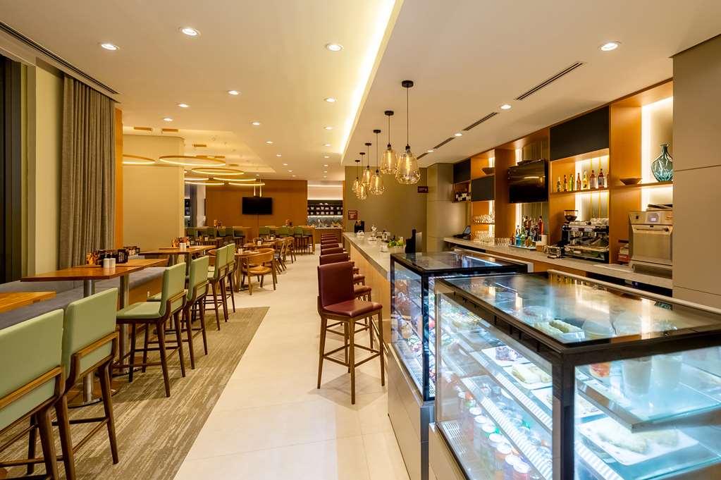Hyatt Place Макаэ Ресторан фото